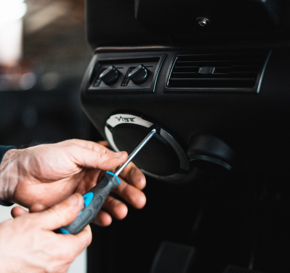 Defender build trim detail