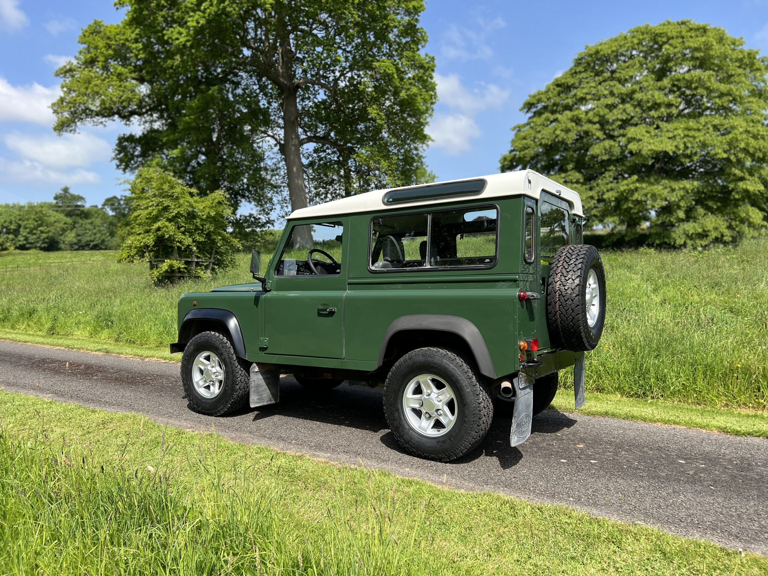 landrover-defender-1