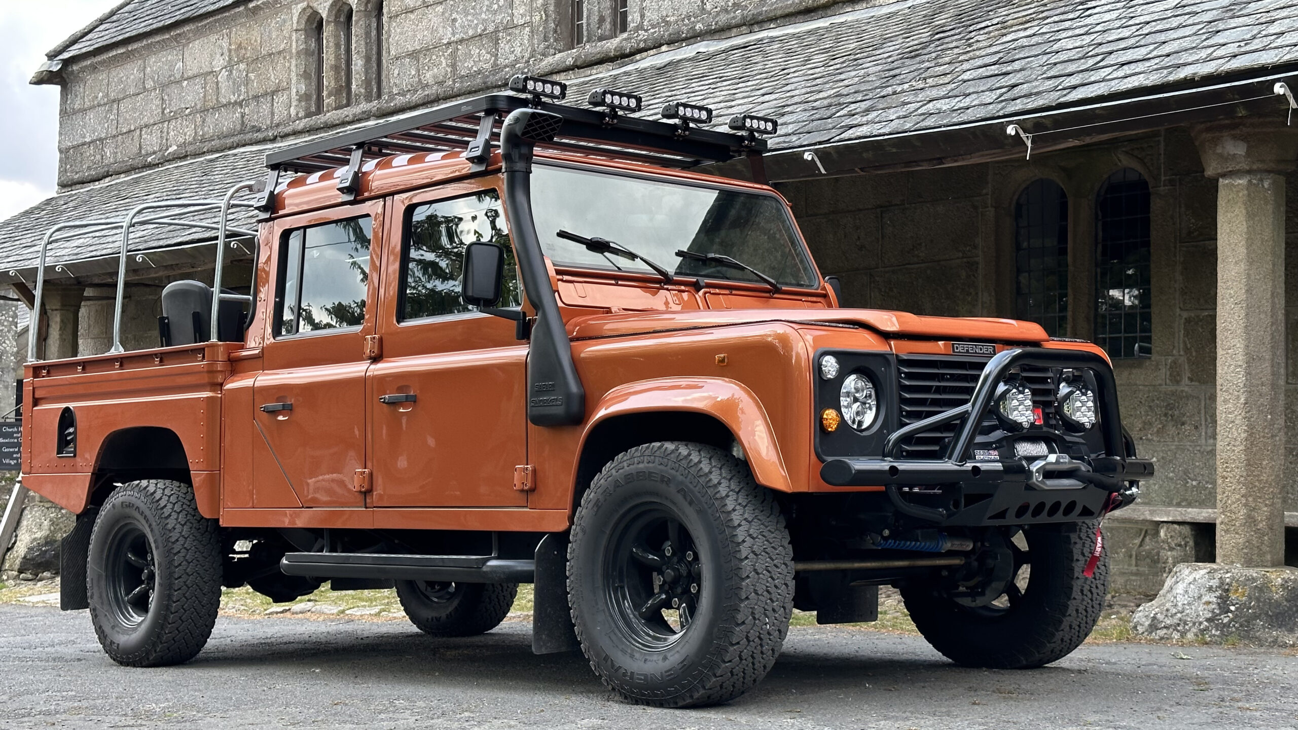 landrover-defender-4