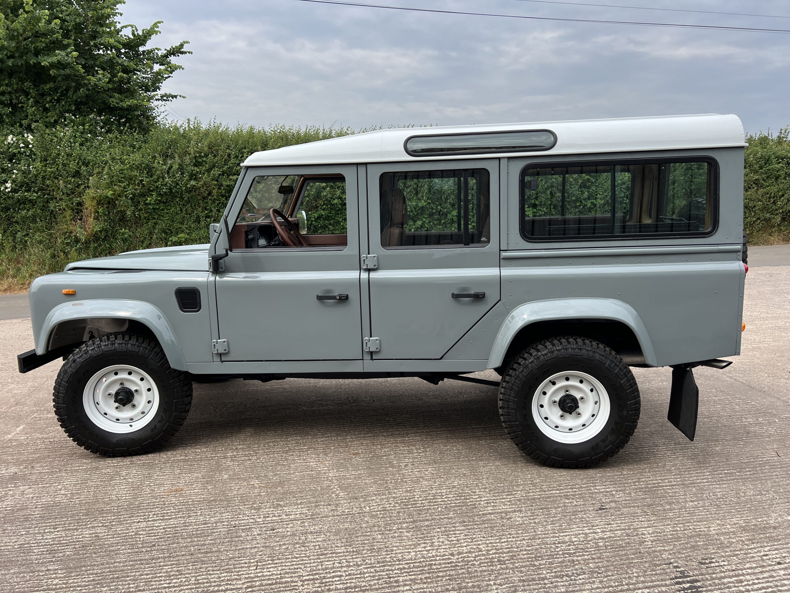 restored-land-rover