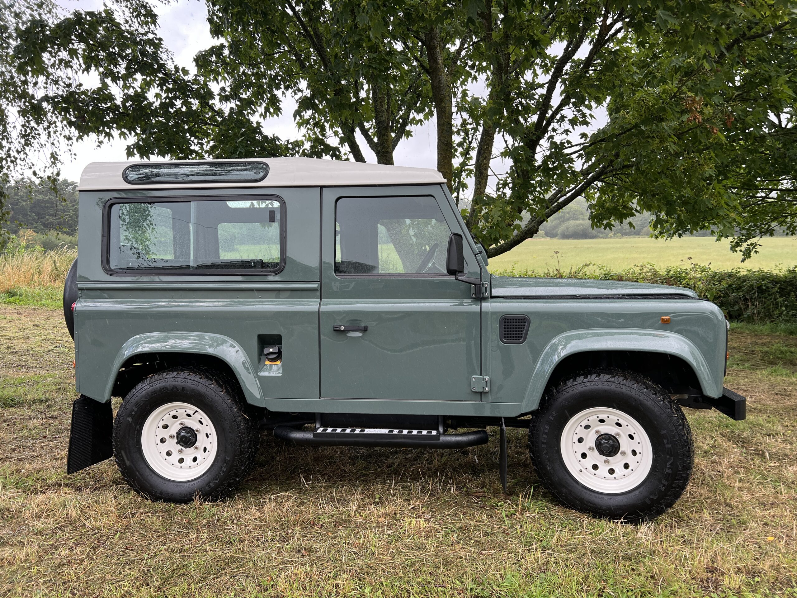 land rover defender