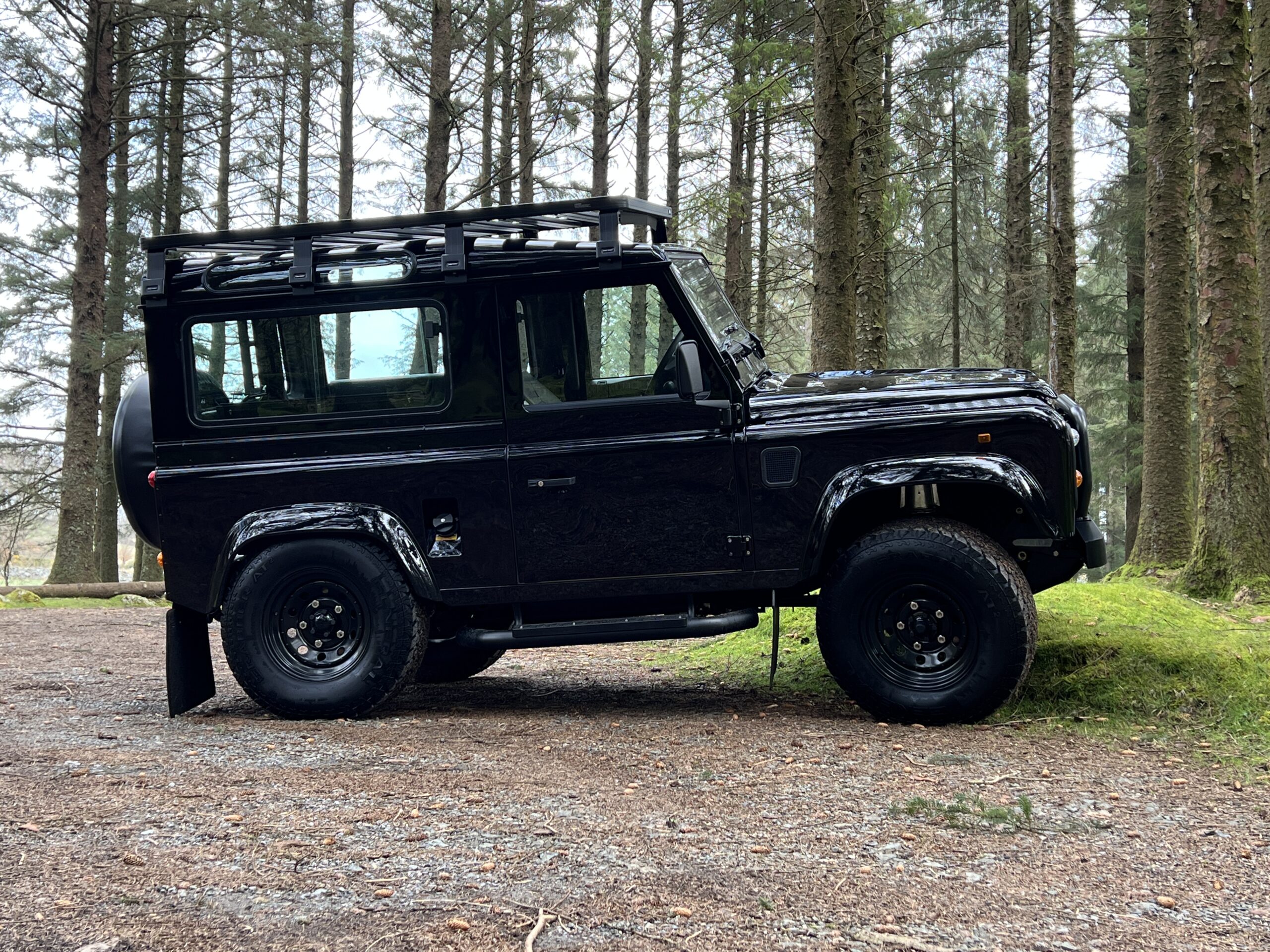 thumbnail interactive-video image 1 of Red Bison 5mm Aluminium Steering Sump Guard For Land Rover Defender 90 110 – Bison Autodesign 1 of 3